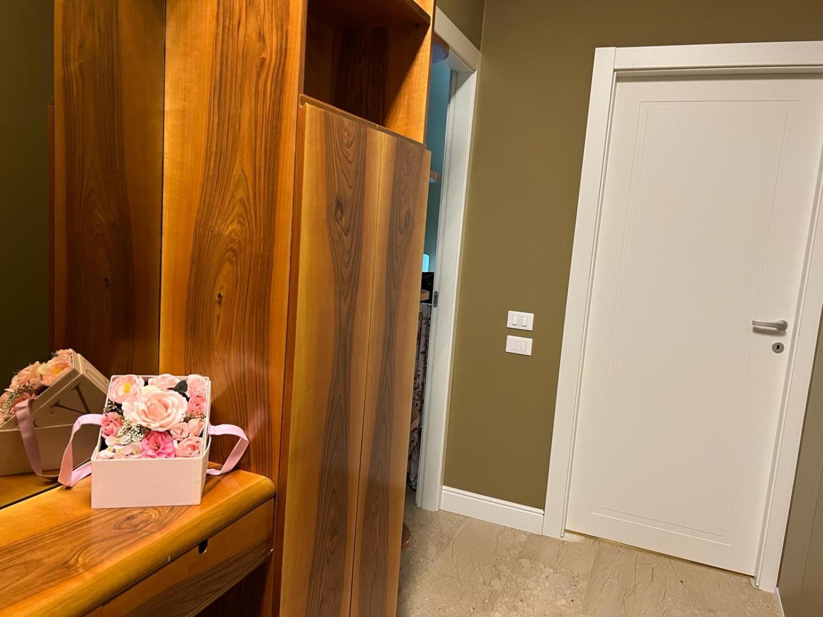 モンツァ Rosanna House - Vedano Al Lambroヴィラ エクステリア 写真